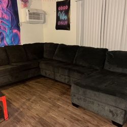Huge 3pc Ashley's Furniture Sectional Delivery Available 