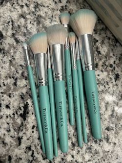 NEW Set Of 9 - Tiff Style Makeup Brushes 