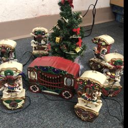 Beautiful vintage carousel holiday decoration￼