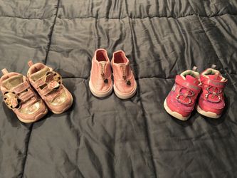 3 pairs of shoes size 6c