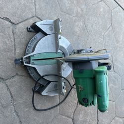 Metabo HPT C10FCG 10" Compound Miter Saw, 15-Amp Motor, Single Bevel, 0-52