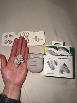 Bose QuietComfort Ultra True Wireless NoiseCancelling Earbuds (2nd Gen) - White