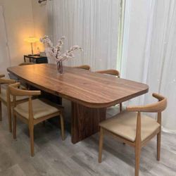 6 Piece Dining Set - ONLY 8 MONTHS OLD