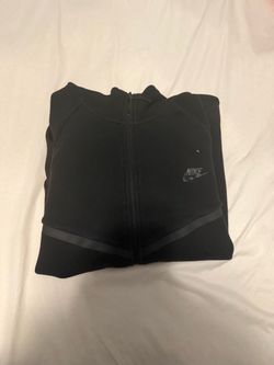 Black Nike Tech Size (XXL)