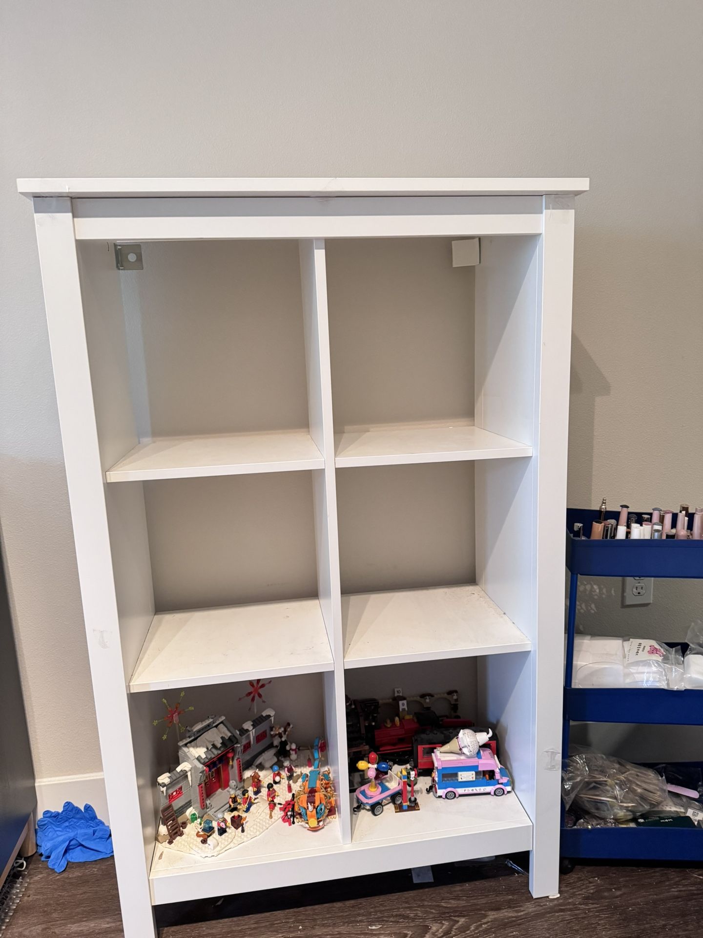 White six compartment Shelf,self pick up