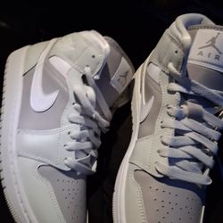 NIKE air Force 1s 8.5 Women's 