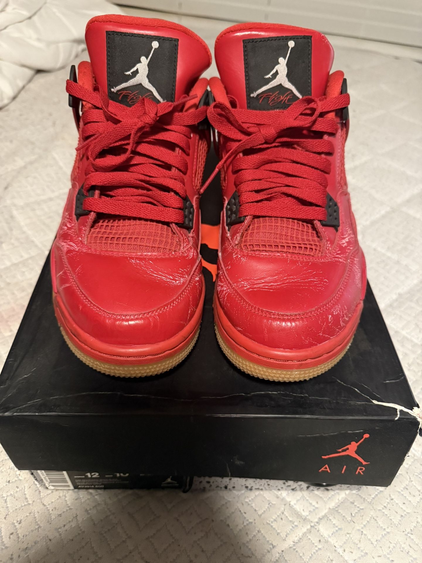 Jordan Retro 4 Fire Red Singles Day