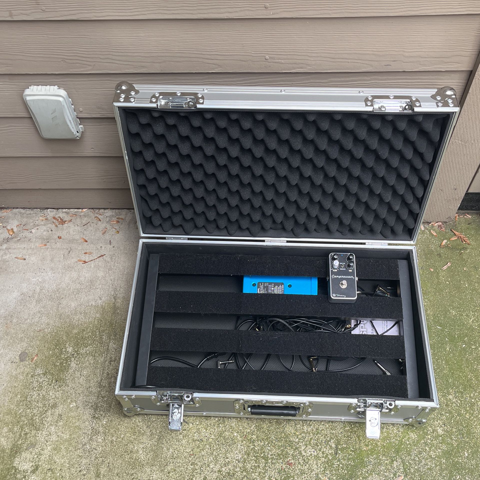 Guitar Pedalboard, Power Supply, Touring Case