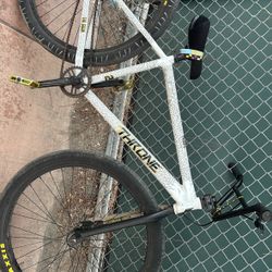 Throne White Bike 