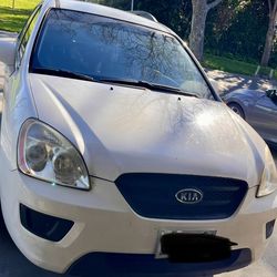 2009 KIA Rondo