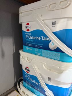 HTH Pool chlorine tablets