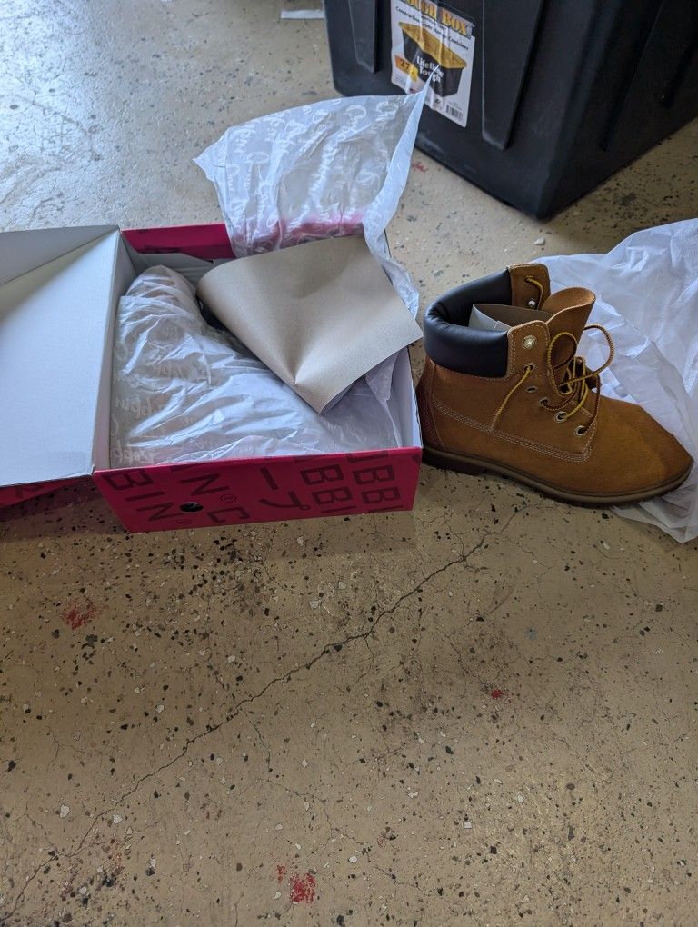 New Cape Robbin Womens Workboots