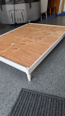 Queen bed frame platform. Can be used with or without box springs.