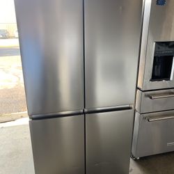 REFRIGERATOR 