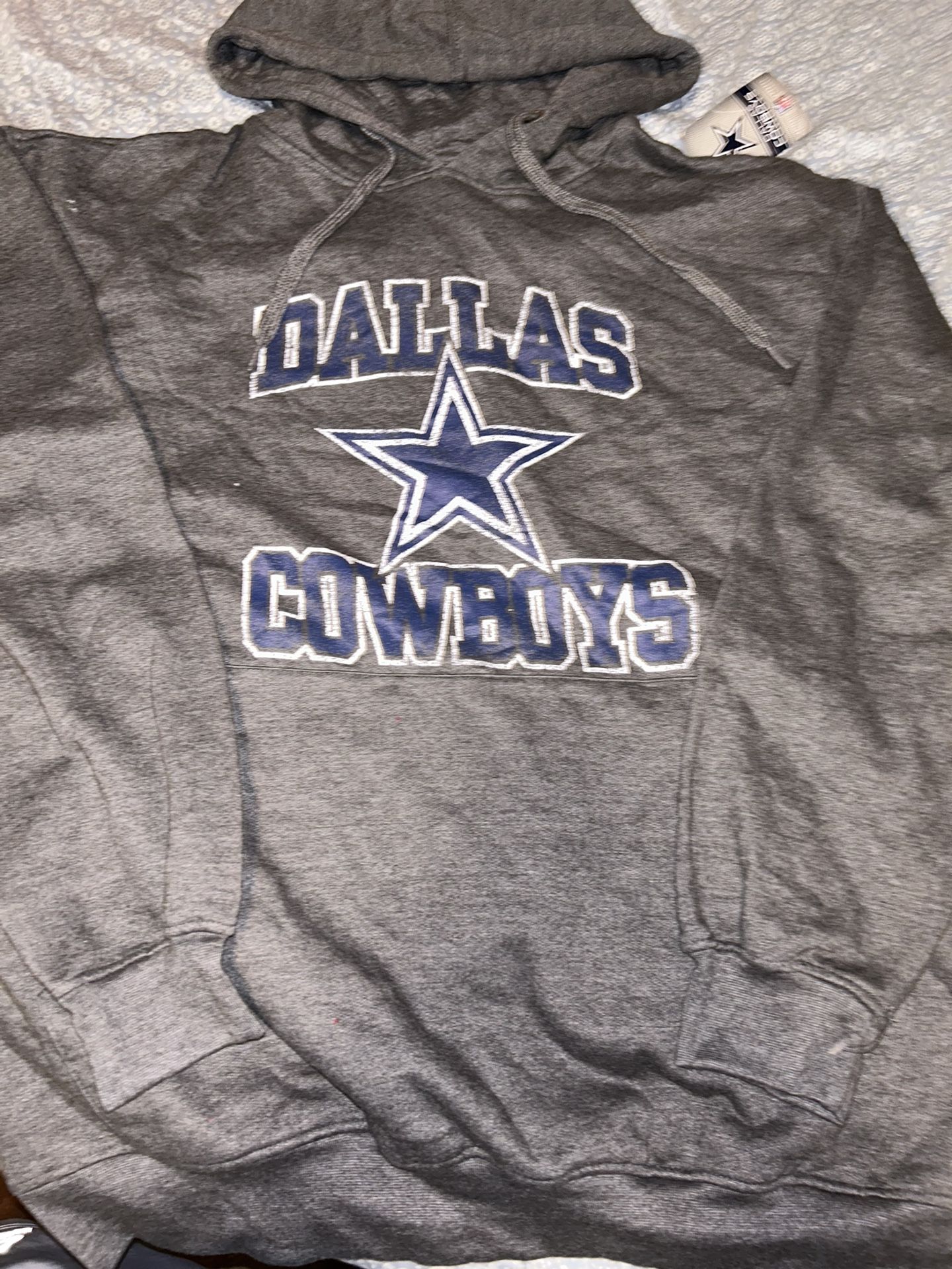 2 Dallas Cowboy Hoodies for Sale in Kailua, HI - OfferUp