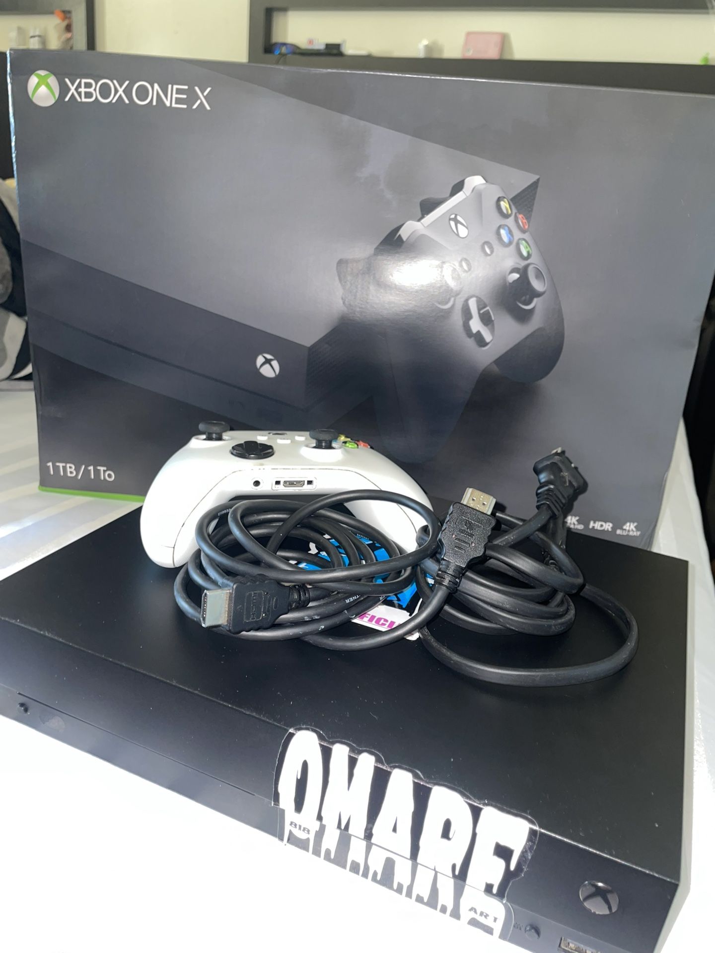 XBOX ONE X 1TB OF SPACE