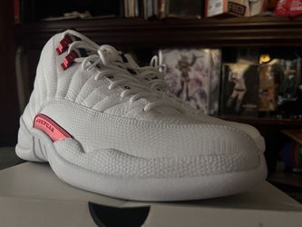 Air Jordan Retro 12 Black White/ University Red size 8