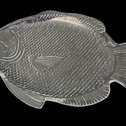 Set Of 6 Stackable Glass Fish Plates Textured USA Oven-proof 11 x 8”