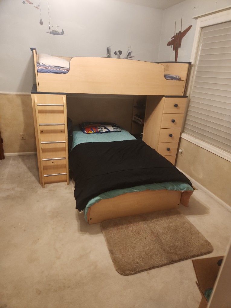 Wood Bunk bed