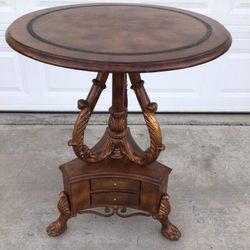 Accent Table 32 X 26 X 26