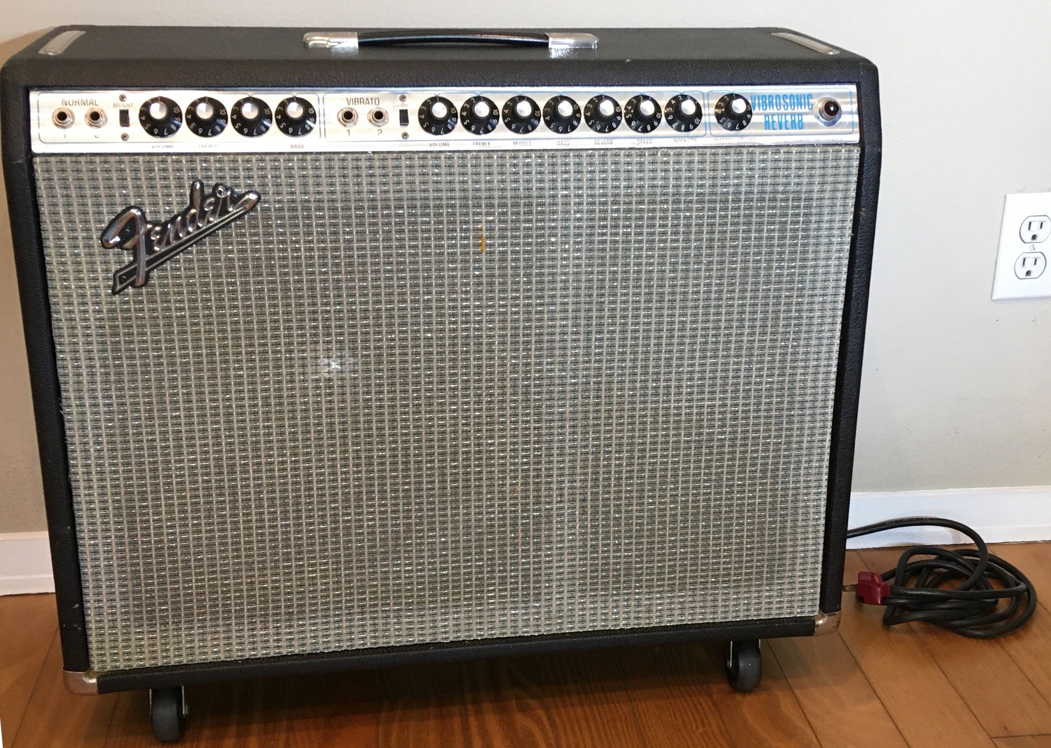 1973 Fender Silverface Vibrosonic Reverb amplifier