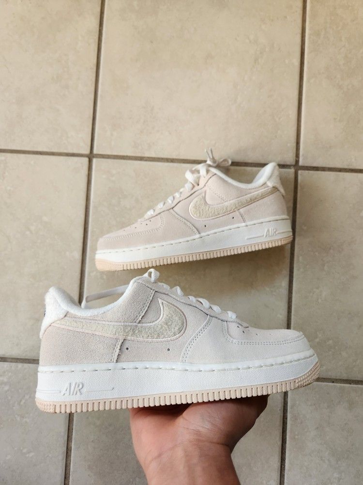 Nike Air Force SE Sanddrift Size Women