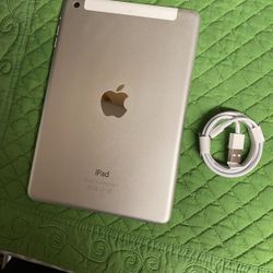 iPad Air Cellular And WiFi Unlocked 32 GB