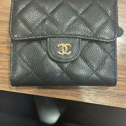 Classic Caviar Women’s Wallet 