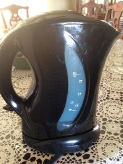 10 cup kettle black automatically turns of when boils