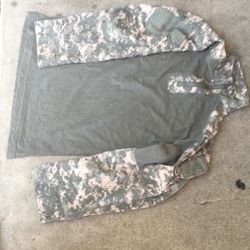 Army Shirts $20 New Condition Men