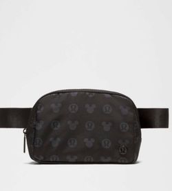 Lululemon Disney edition