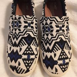 TOMS Aztec Blue And Cream Slip On Shoes 