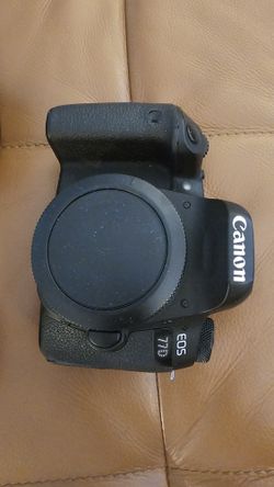 Canon 77D with 18-135mm and 10-18mm Lens Great Camera!