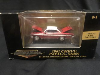 Ertl 1961 Chevy Impala SS 409 American Muscle Car Limited Edition 1/64 scale
