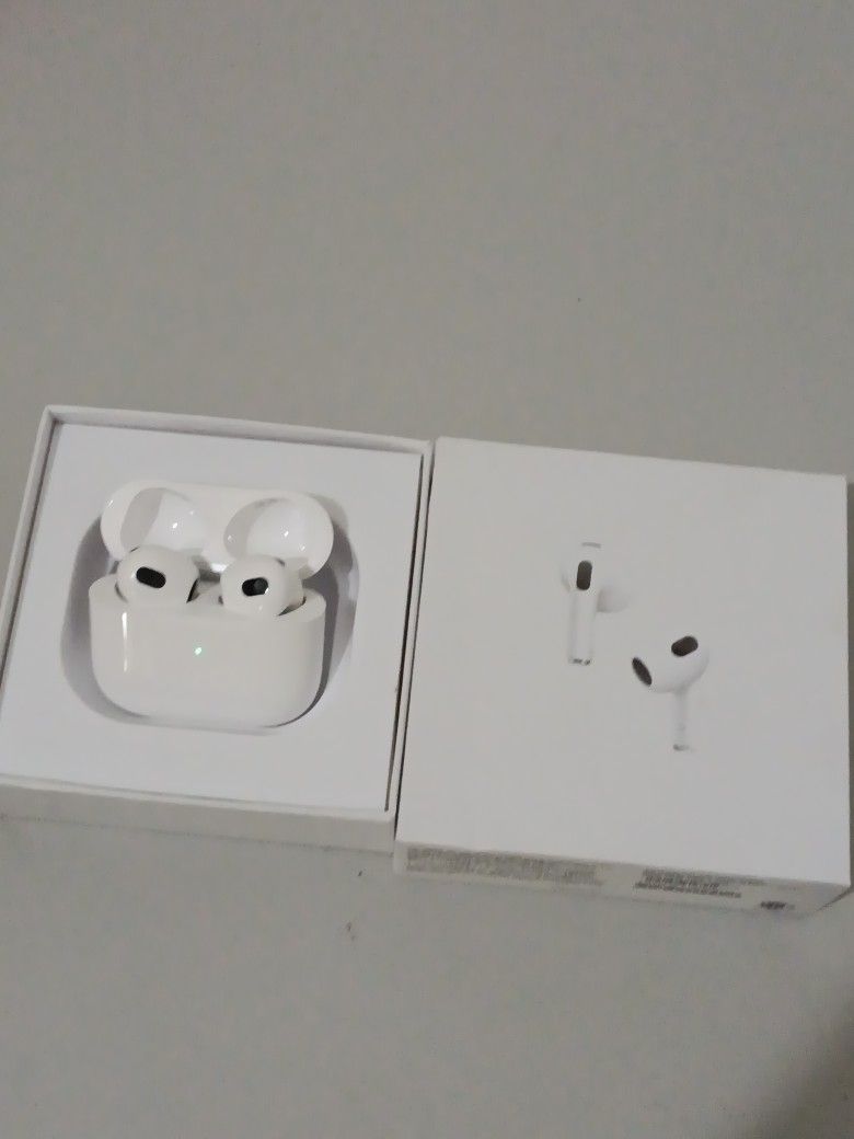 AirPods 3rd Generation Bluetooth Earbuds (Open Box Never Used)