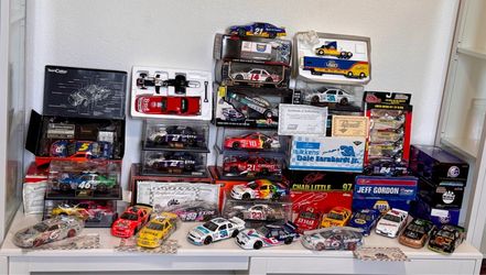NASCAR Die-Cast Car Collection Lot