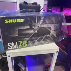 Shure SM7B Microphone 