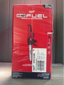 Milwaukee M18 FUEL 16 in. 18V Lithium-Ion Brushless Battery Chainsaw Kit. 12.0 Ah Battery/Charger.