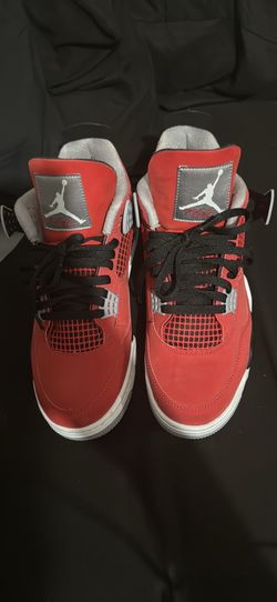 Jordan 4s
