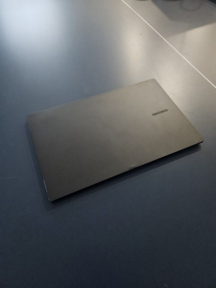 Samsung Galaxy Book 2 Pro Laptop 32gb Intel I7