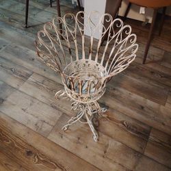 Vintages Plant  Stand