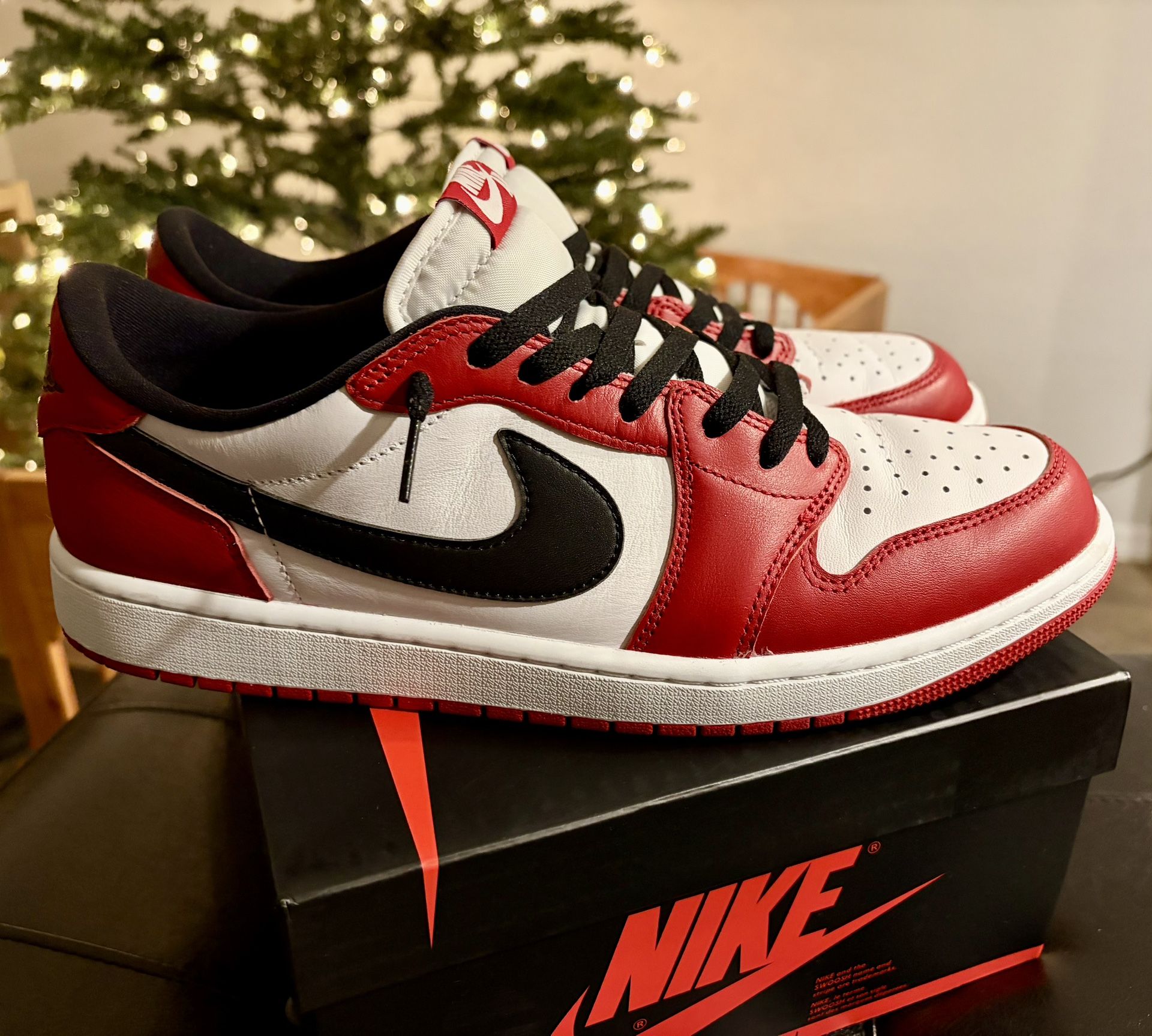Nike Air Jordan 1 Low Chicago