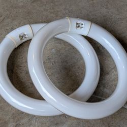 FC8 T9/CW Light Bulbs