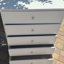 White Chest 5 Drawer Dresser New