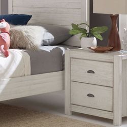 White Rustic Nightstand – 2 Drawer – Great Condition