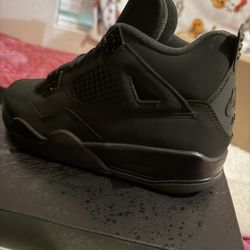 Jordan 4s Black Cat 7y