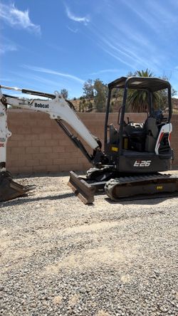 E26 mini bob cat excavator