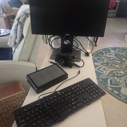 Dell Monitor, HP Keyboard, Targus Dock
