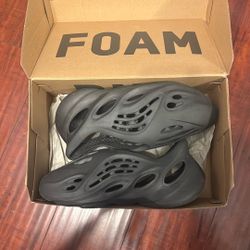 2023 Yeezy Foam Runner Size 13