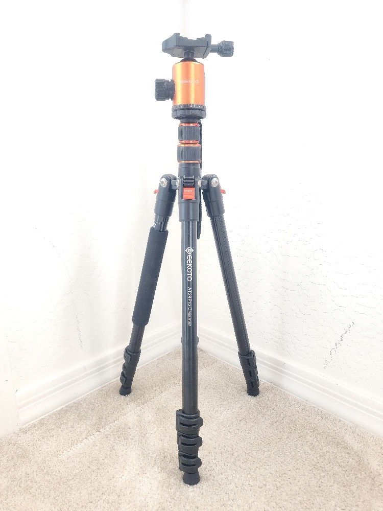 GEEKOTO 77'' Tripod, Camera Tripod for DSLR, Compact Aluminum
